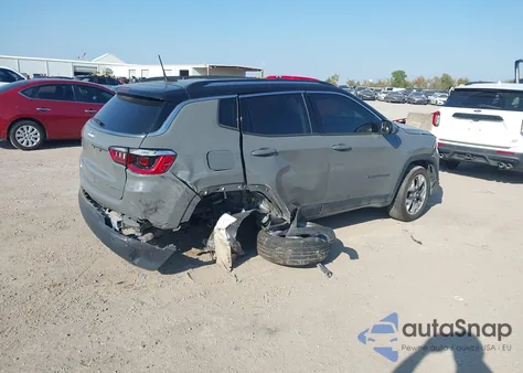 2021 Jeep Compass Limited 4X4 z USA, uszkodzony, nr VIN 3C4NJDCB9MT558803